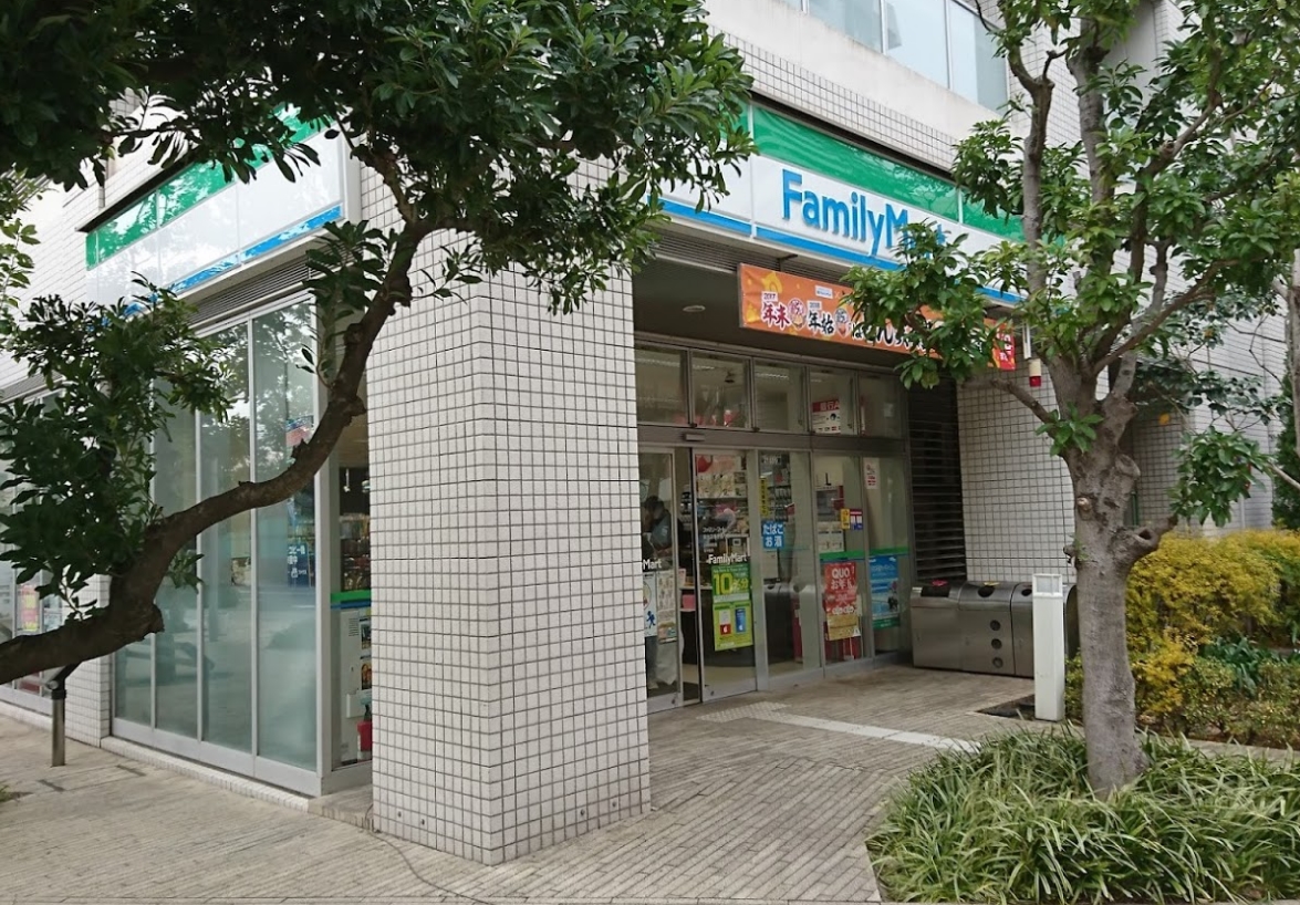 コンビニ　ファミリーマート東池袋春日通り店（コンビニ）まで188m
