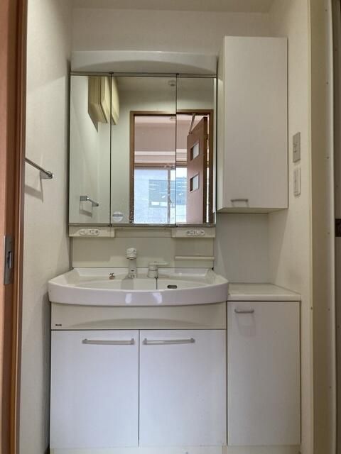 洗面設備　※別部屋写真参照