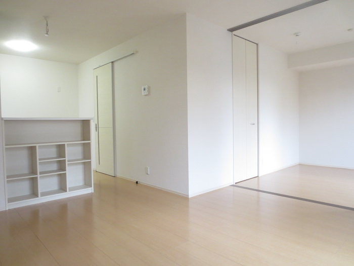 居室・リビング　反転タイプの別のお部屋になります