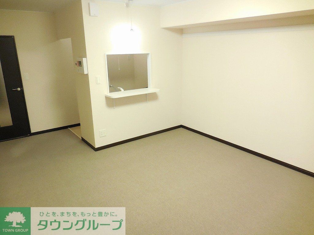 居室・リビング　家具家電なしの物件です。