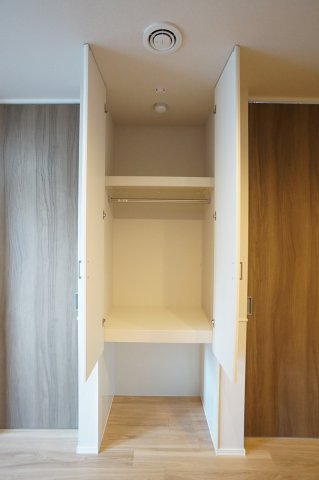 収納　LDK内にあるペットスペース付き収納です。