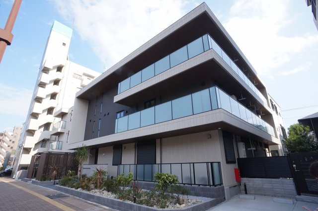 建物外観　威風堂々とした洗練された外観の建物です