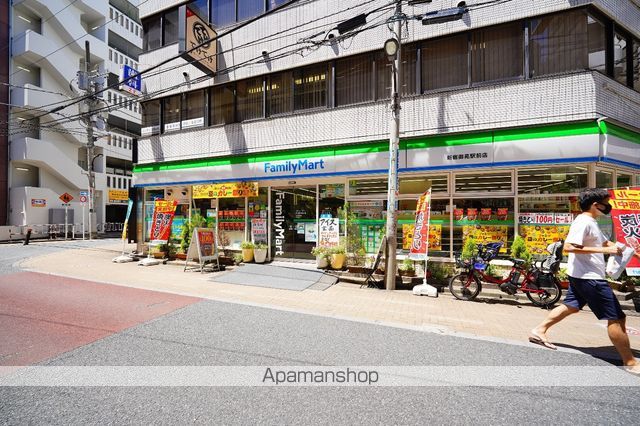 コンビニ　ファミリーマート（コンビニ）まで190m