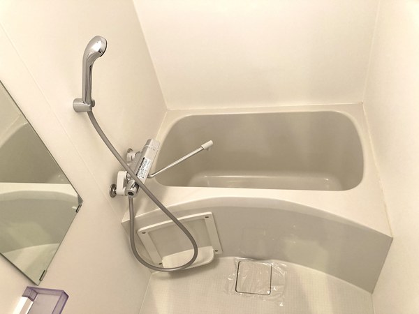 バス・シャワールーム　バス・トイレ別です。