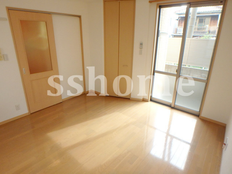 居室・リビング　明るいお部屋です♪