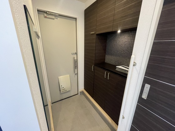 玄関　※別部屋の写真です