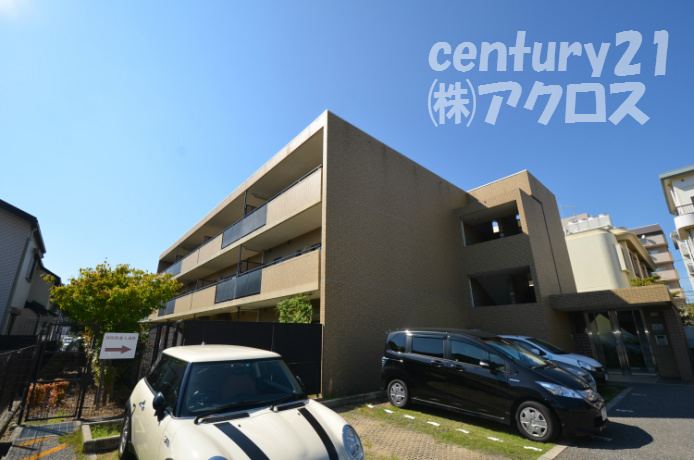 建物外観　安心のオートロック付き♪