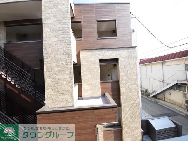 眺望　同タイプの建物が並んで建ってます