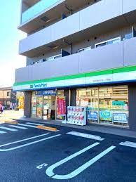 コンビニ　ファミリーマート（コンビニ）まで248m