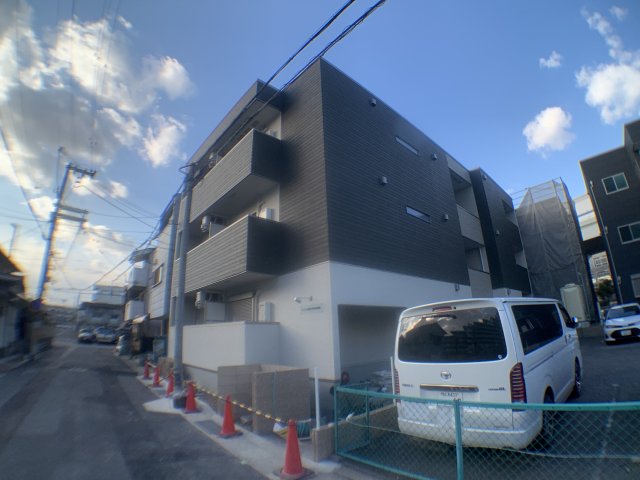 建物外観　オートロック付きで安心です♪