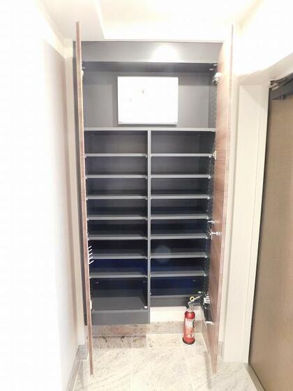 玄関　別部屋参考写真