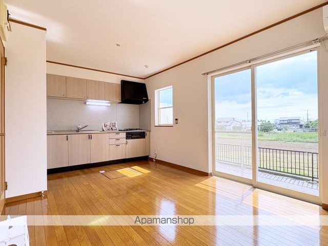ＪＲ東海道本線 浜松駅 バス乗車時間：48分 最寄りバス停で下車 徒歩13分 2階建 築29年の居間写真
