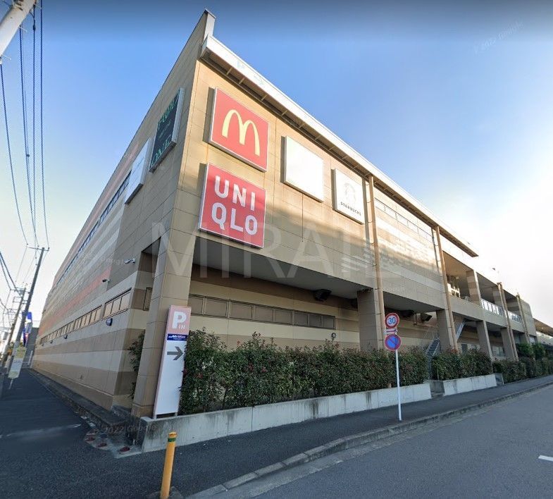 ショッピングセンター　MrMax湘南藤沢ショッピングセンター（ショッピングセンター）まで1050m