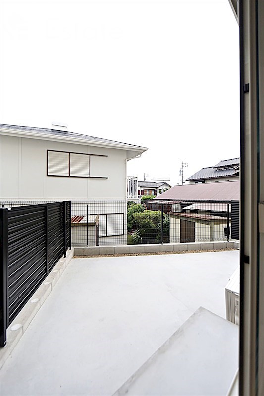 バルコニー　専用庭