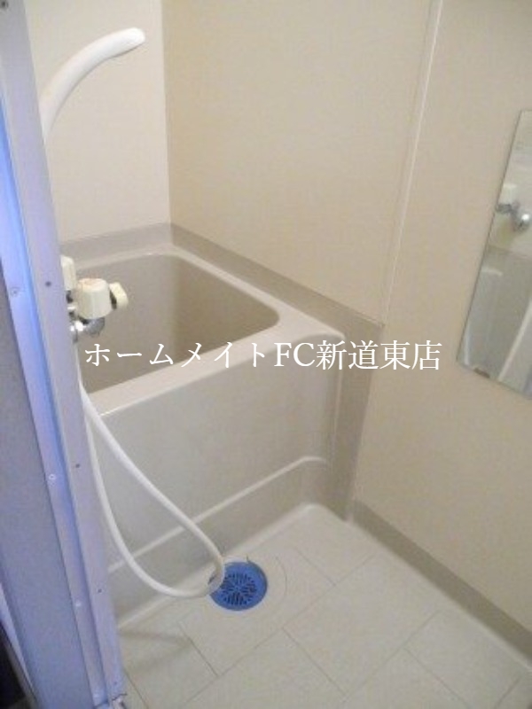 バス・シャワールーム　バス