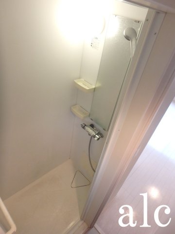 バス・シャワールーム　シンプルで使いやすいシャワールームです