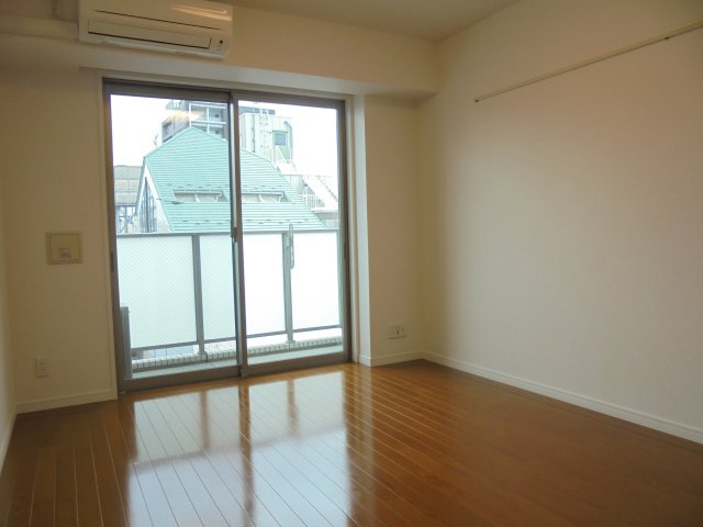 居室・リビング　※別部屋参考写真