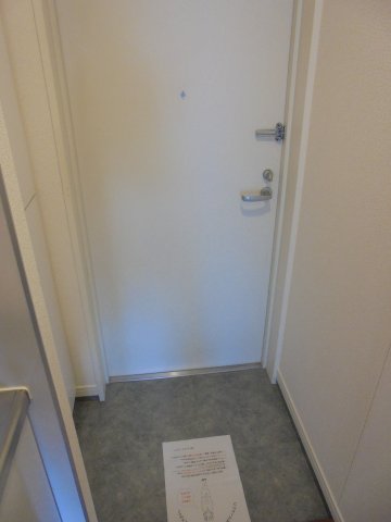 玄関　※別部屋参考写真