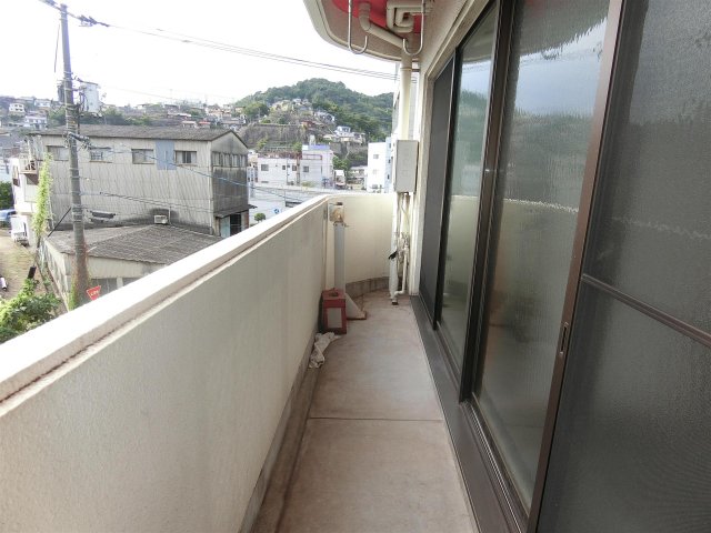 バルコニー　南西向きバルコニーは日当たり良好♪