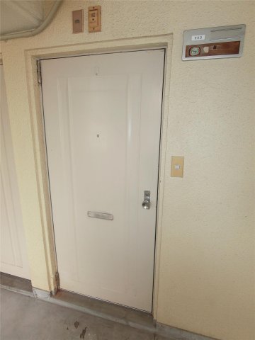 セキュリティ　玄関チャイム完備♪