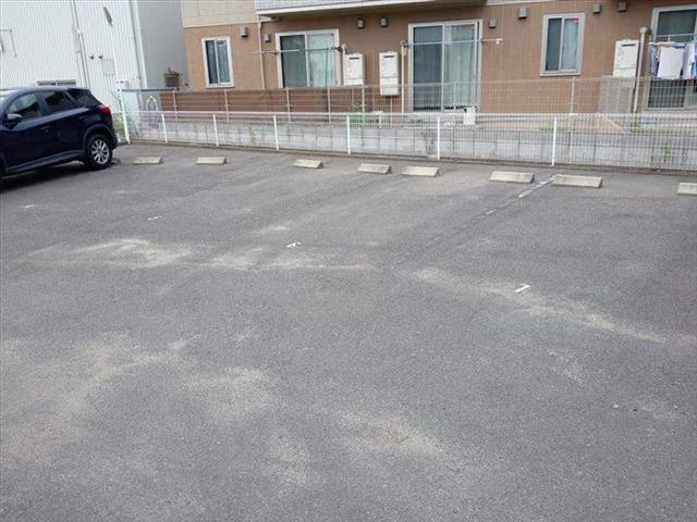 駐車場　エントランス