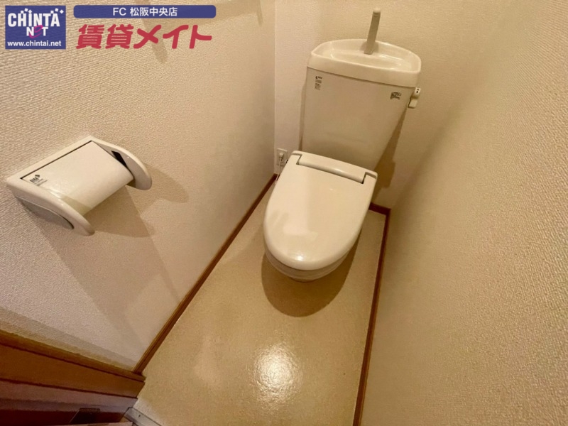 トイレ　同タイプの部屋写真です。