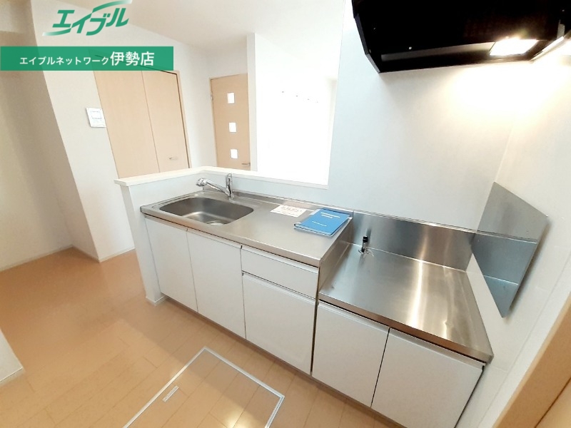 キッチン　同タイプの部屋写真です