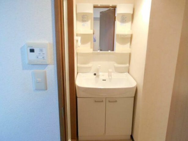 洗面設備　※別のお部屋のお写真です。御参考までに。