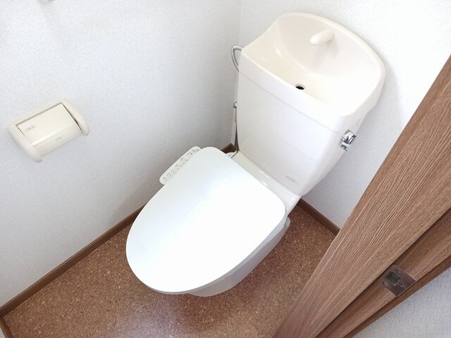 トイレ　トイレもきれいです