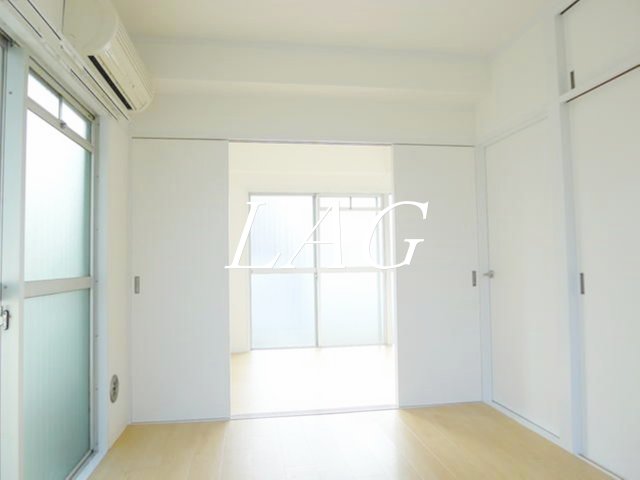 居室・リビング　洋室のお部屋です。