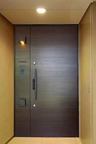 玄関　※写真と異なる場合は現状優先