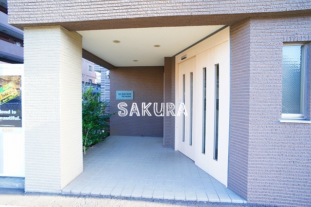 エントランス　お洒落な建物デザイン♪