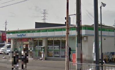 コンビニ　ファミリーマート高槻大塚町三丁目店（コンビニ）まで254m