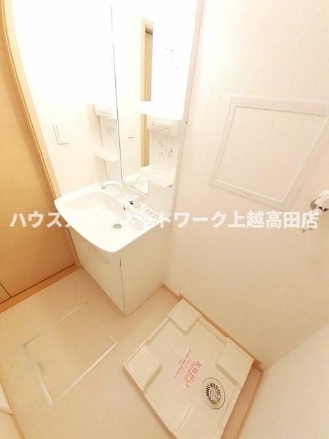 洗面設備　洗髪洗面化粧台・洗濯機置場