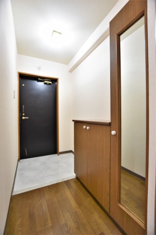玄関　同物件、類似間取りのイメージ写真です