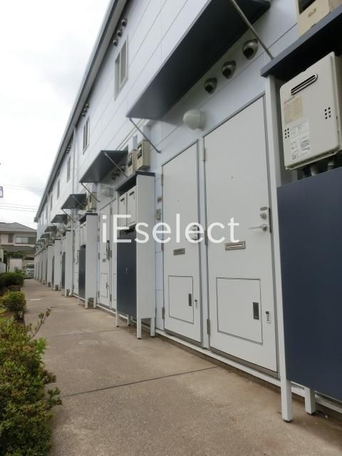 エントランス　玄関へのアプローチ