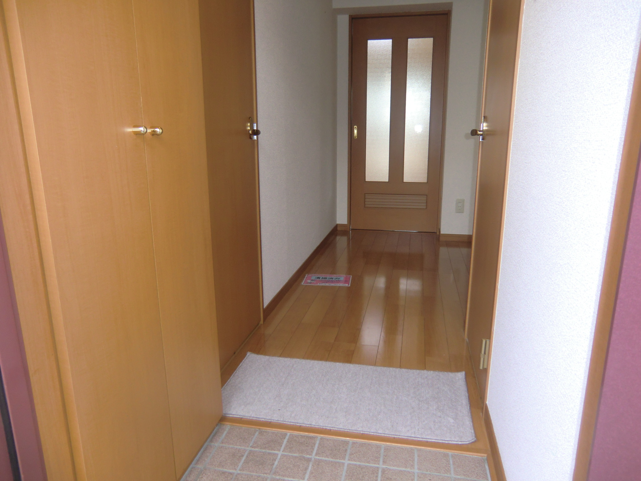玄関　玄関内部