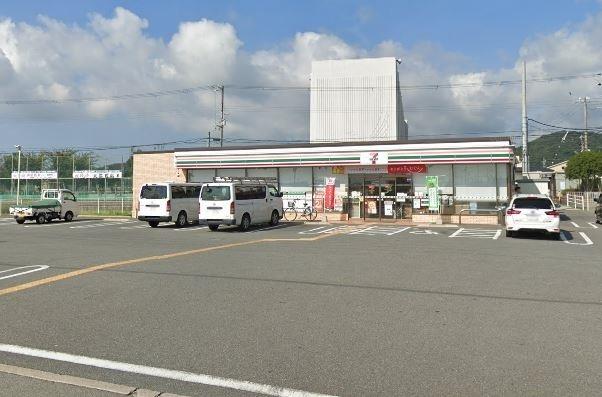 コンビニ　セブンイレブン姫路上余部店（コンビニ）まで600m