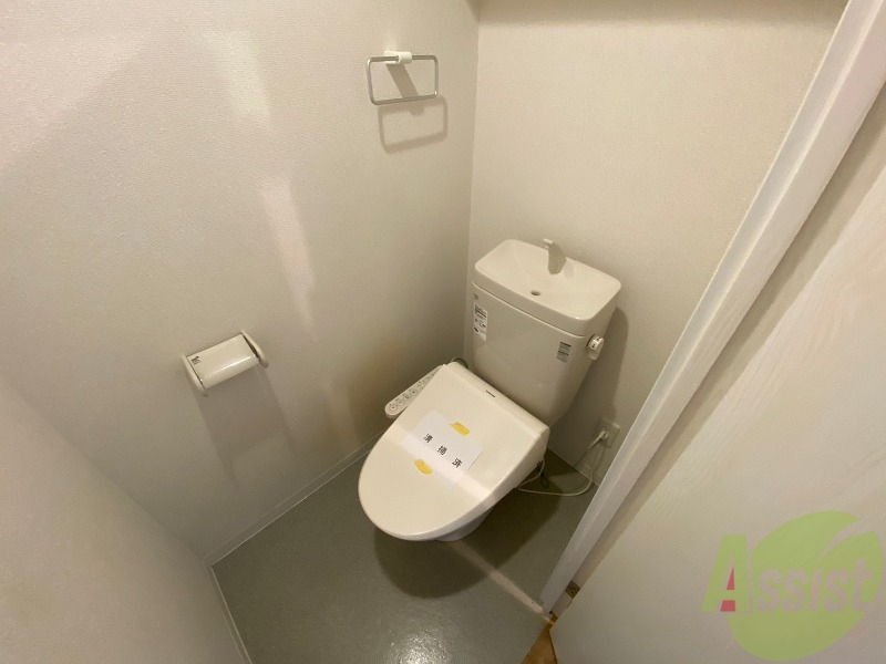 トイレ　ウォシュレット機能がついたトイレ。安心して使用できますね。