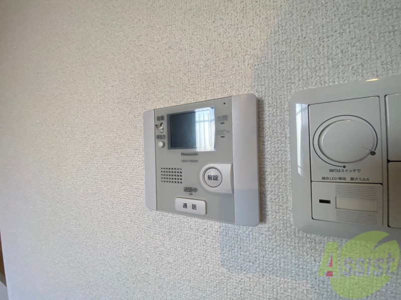 セキュリティ　ＴＶモニター付インターホンです。来客者の顔が見えるので安心！
