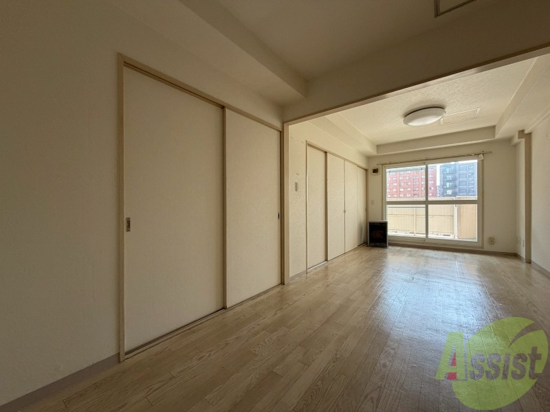 居室・リビング　広くてキレイなお部屋が広がっていて、充実した生活が送れそう。