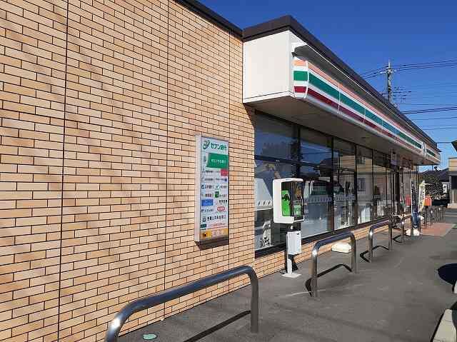 コンビニ　セブンイレブン久喜菖蒲町三箇店（コンビニ）まで600m