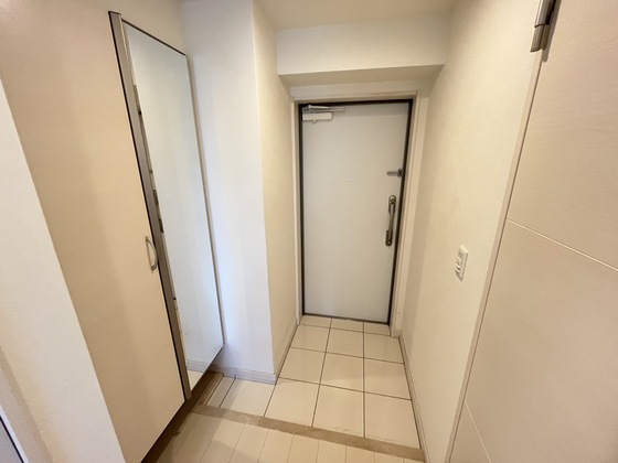 玄関　※別部屋の写真です