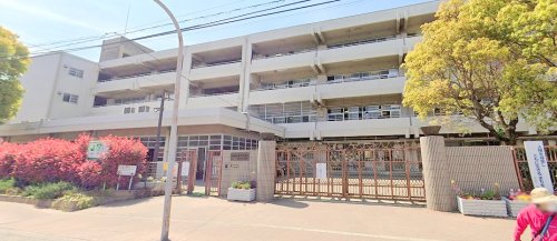 中学校　吹田市立第六中学校（中学校）まで1101m