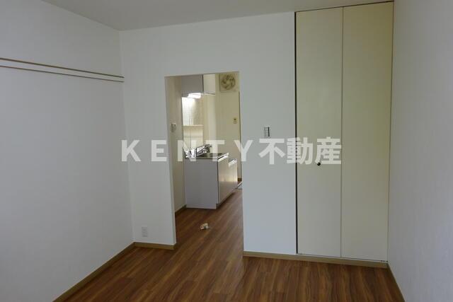 その他部屋・スペース　落ち着いて過ごせるお部屋なので、寝室にいかがでしょうか