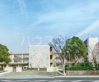 小学校　沼津市立大岡南小学校（小学校）まで969m