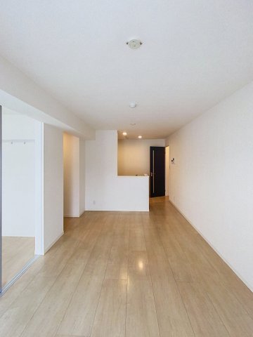 居室・リビング　別間取りの部屋のお写真です。