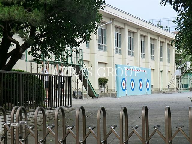 小学校　練馬区立北町西小学校（小学校）まで717m