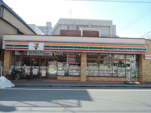 コンビニ　セブンイレブン墨田菊川一丁目店（コンビニ）まで214m