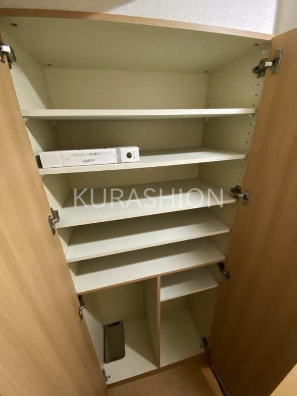 玄関　収納